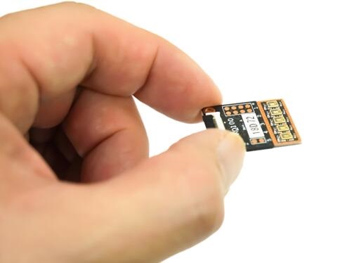 ?????????CMOS??ζ??????????й???????????