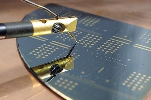 Vector Photonics???60???????????????1310nm????PCSEL